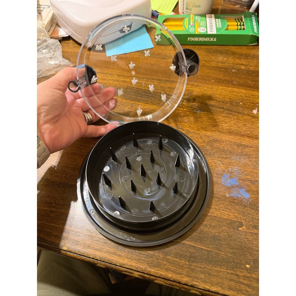 Chicken Shredder Kitchen Tool Gadget - Picture 3 of 4